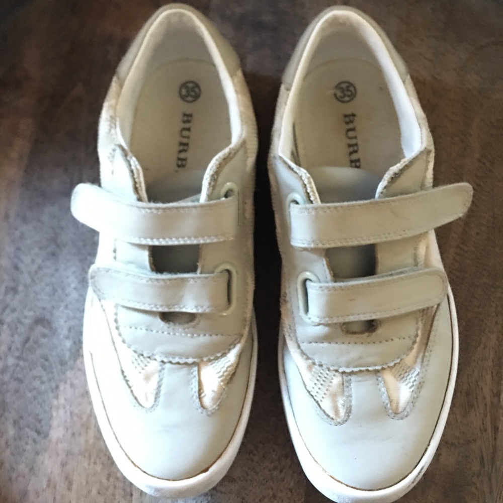 Burberry shoes size 5. Comfortable beige white